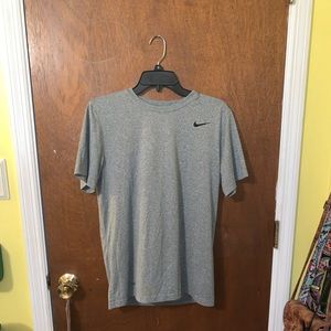 Men’s Gray Nike Athletic Tee
